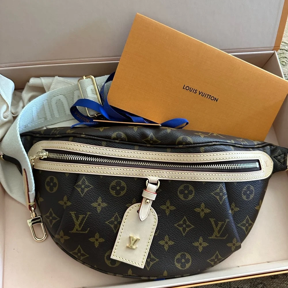 Louis Vuitton High Rise Bumbag - Picture 8 of 13